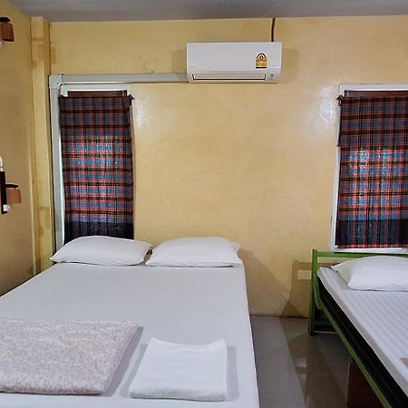 Sun Smile Hostel Ubon Ratchathani Exterior photo